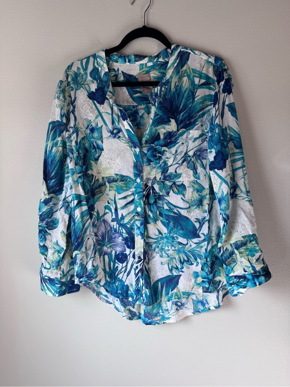 Chico’s Lightweight Blue Floral Button-Up Shirt - Women